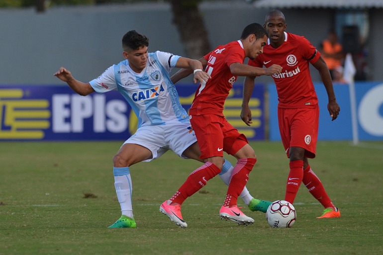 Resultado de imagem para Inter 2 a 0 Londrina