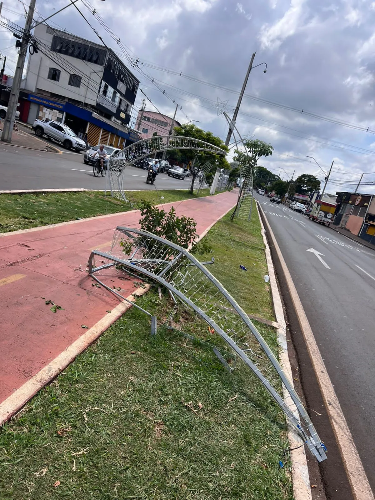 Decoração de Natal na Saul Elkind é atração principal na Zona Norte