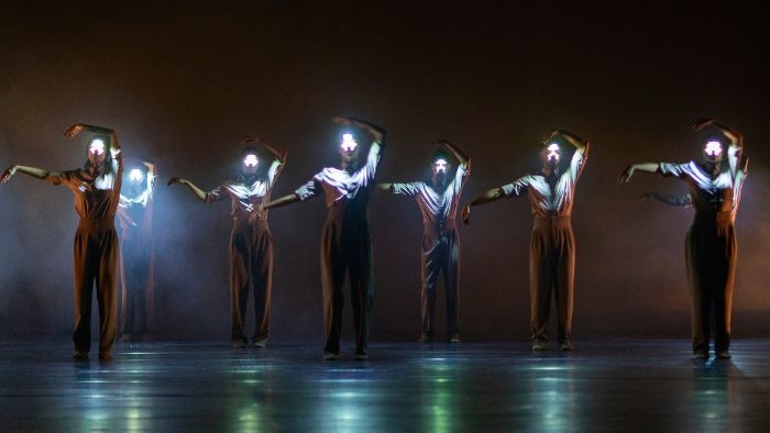 Em dois formatos, história do Balé Teatro Guaíra é publicada em