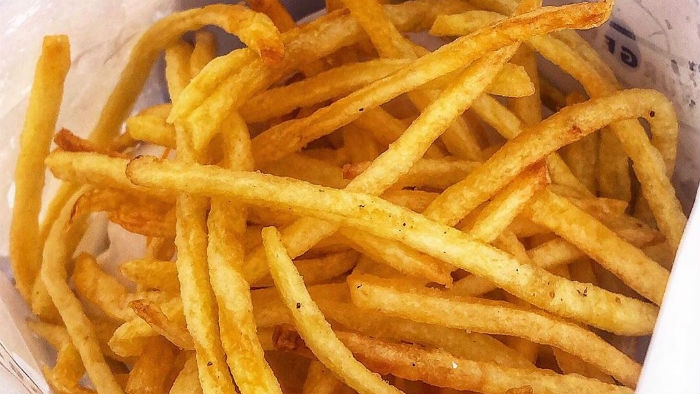 Como usar o vinagre para deixar sua batata frita crocante