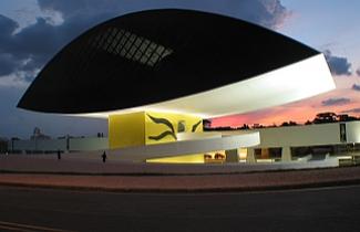 Divulgação - Mais uma vez a parceria Gasper-Niemeyer surpreende no projeto do Museu Oscar Niemeyer, popular Museu do Olho, em Curitiba