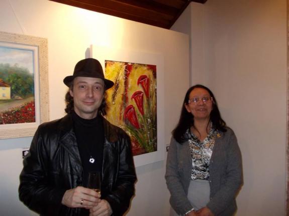 O curador Carlos Zemek e a artista plástica e professora Celia Dunker, quem participou do 1º Salão de Artes Plásticas Carlos Zemek.