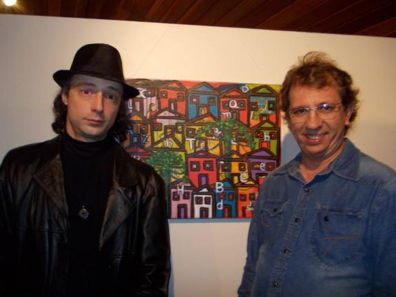 O curador Carlos Zemek e o artista plástico Sandoval Tibúrcio.