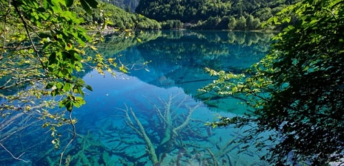 Reprodução - <b>Vale Jiuzhaigou, na China</b>