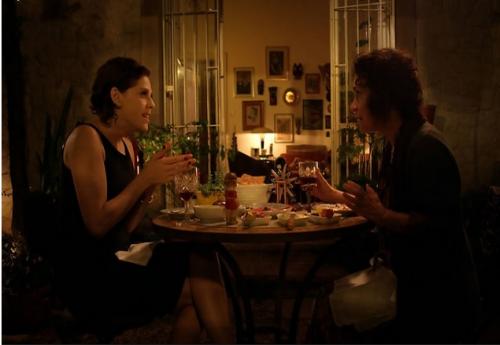 Reprodução - Regina Duarte e Bárbara Paz no filme 'Gata Velha Ainda Mia'