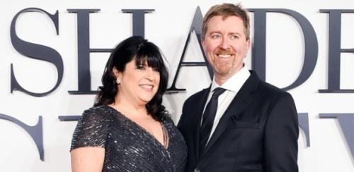 Getty Images - E. L. James e Niall Leonard durante a première de 'Cinquenta Tons de Cinza' em Londres