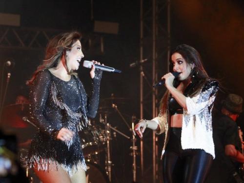 Reprodução/EGO - Ivete Sangalo e Anitta cantam em show no Rio de Janeiro