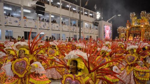 Fernando Frazão/Agência Brasil - Desfile da escola de samba São Clemente, pelo grupo especial, no Sambódromo