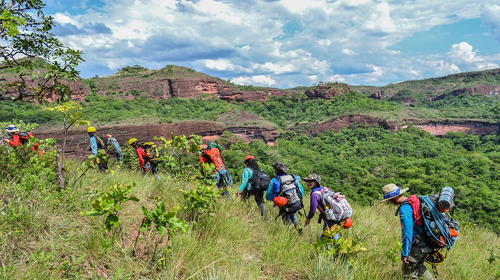 Divulgação/ Mineiros Goiás - Travessia da Ponte de Pedra