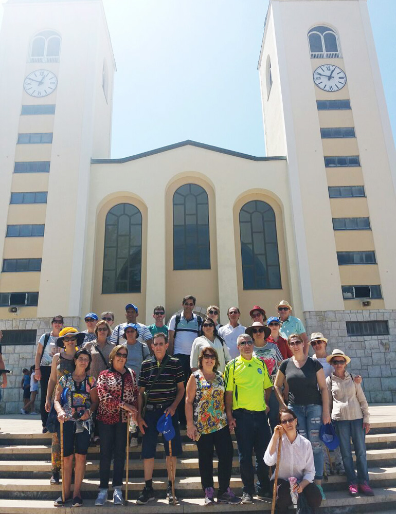 Foto: Larissa Calsavara - Grupo no Santuário de Nossa Senhora de Medjugorje